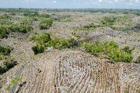 Indonesian Villagers Needed Clean Water During Drought Season