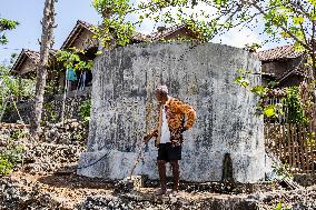 Indonesian Villagers Needed Clean Water During Drought Season