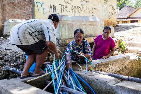 Indonesian Villagers Needed Clean Water During Drought Season