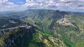 Huajiang Grand Canyon Bridge Contruction - China