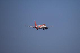 EasyJet Airbus A320 Landing