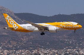 SCOOT Boeing 787 Dreamliner Landing