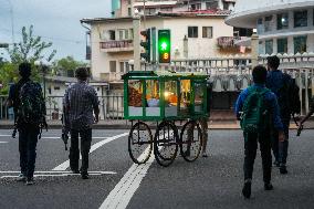 Daily Life In Colombo