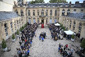 Handover Ceremony At Hotel De Matignon - Paris