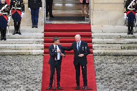 Handover Ceremony At Hotel De Matignon - Paris