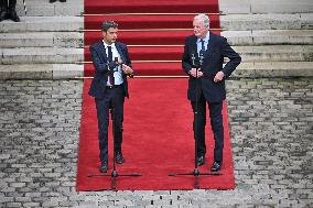 Handover Ceremony At Hotel De Matignon - Paris