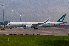 Cathay Pacific Airbus A350-1000