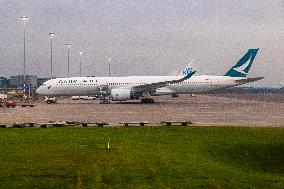 Cathay Pacific Airbus A350-1000