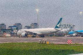 Cathay Pacific Airbus A350-1000