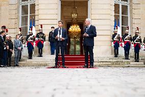 Handover Ceremony At Hotel De Matignon - Paris