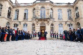 Handover Ceremony At Hotel De Matignon - Paris