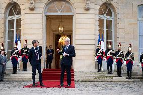 Handover Ceremony At Hotel De Matignon - Paris