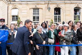 Handover Ceremony At Hotel De Matignon - Paris