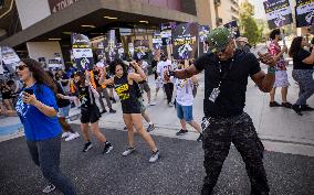 SAG-AFTRA Video Game Actor Picket In Front Of Warner Bros.