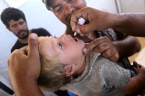 Children Given Polio Vaccine - Gaza