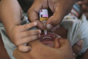 Children Given Polio Vaccine - Gaza