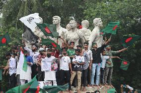 Students Rally To Mark One Month Since Hasina's Fall - Dhaka