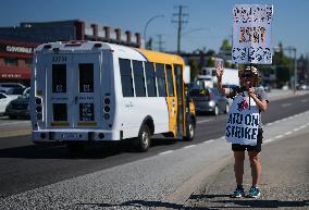 HandyDART Drivers Begin Work Stoppage - Vancouver