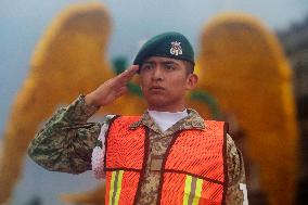 Mexican Army Performs Honours In The Mexico City Zócalo