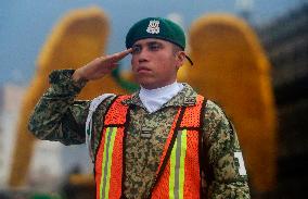 Mexican Army Performs Honours In The Mexico City Zócalo