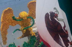 Mexican Army Performs Honours In The Mexico City Zócalo