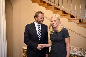 Estonian Foreign Minister Tsahkna visiting Finland