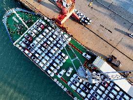 Vehicles Export at Lianyungang Port