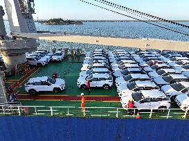 Vehicles Export at Lianyungang Port