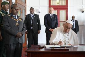 Pope Francis At Government House - Papua New Guinea