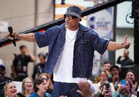 LL Cool J Performs Live on the Today Show This Morning at Rockefeller Plaza