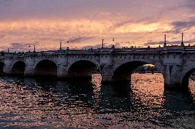 Seine River Sunset Illustrations - Paris