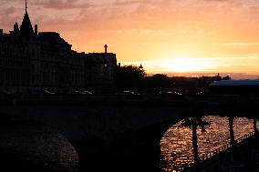 Seine River Sunset Illustrations - Paris