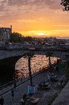 Seine River Sunset Illustrations - Paris