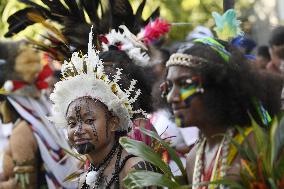 Pope Francis Meets Street Children - Papua New Guinea