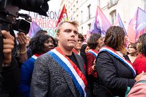 Rally Against The President's Forceful Blow - Paris