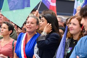 Rally Against The President's Forceful Blow - Paris