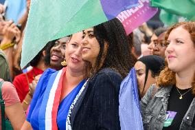 Rally Against The President's Forceful Blow - Paris