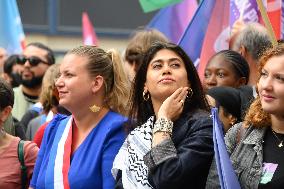 Rally Against The President's Forceful Blow - Paris