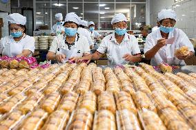 Mooncakes Production in Taizhou