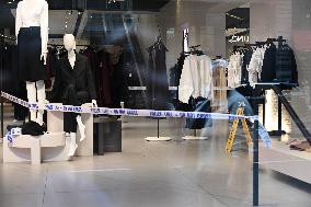 Person Hit In The Head At Zara In Manhattan New York