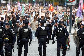 Protest Against Macron's Choice Of Michel Banier As Prime Minister