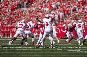 Wisconsin Badgers Vs. South Dakota Coyotes