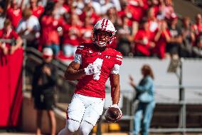 Wisconsin Badgers Vs. South Dakota Coyotes