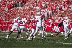 Wisconsin Badgers Vs. South Dakota Coyotes