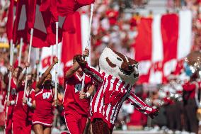 Wisconsin Badgers Vs. South Dakota Coyotes