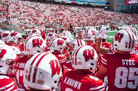 Wisconsin Badgers Vs. South Dakota Coyotes