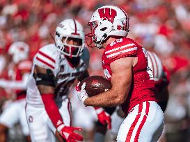 Wisconsin Badgers Vs. South Dakota Coyotes