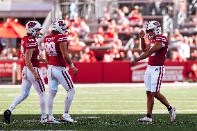 Wisconsin Badgers Vs. South Dakota Coyotes