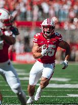 Wisconsin Badgers Vs. South Dakota Coyotes