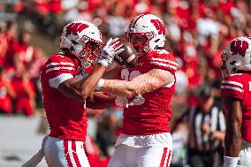 Wisconsin Badgers Vs. South Dakota Coyotes